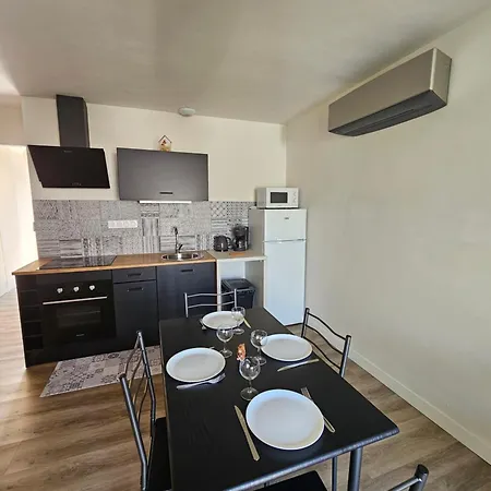 Le Petit Ecureuil Jardin Terrasse Holiday home *
