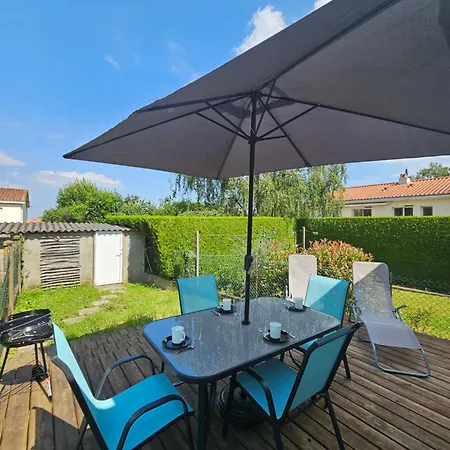 Le Petit Ecureuil Jardin Terrasse * Les Herbiers