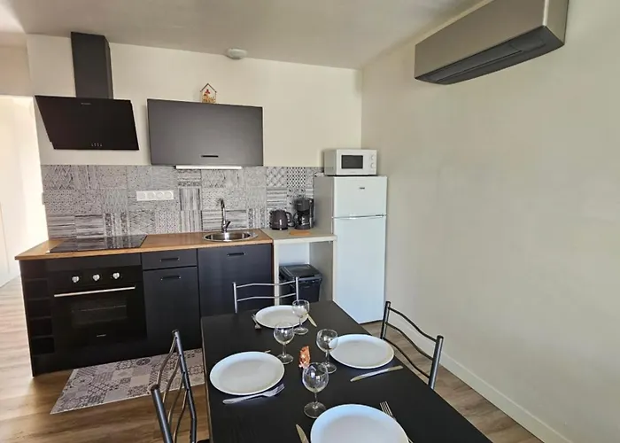 Le Petit Ecureuil Jardin Terrasse بيت للعطل *